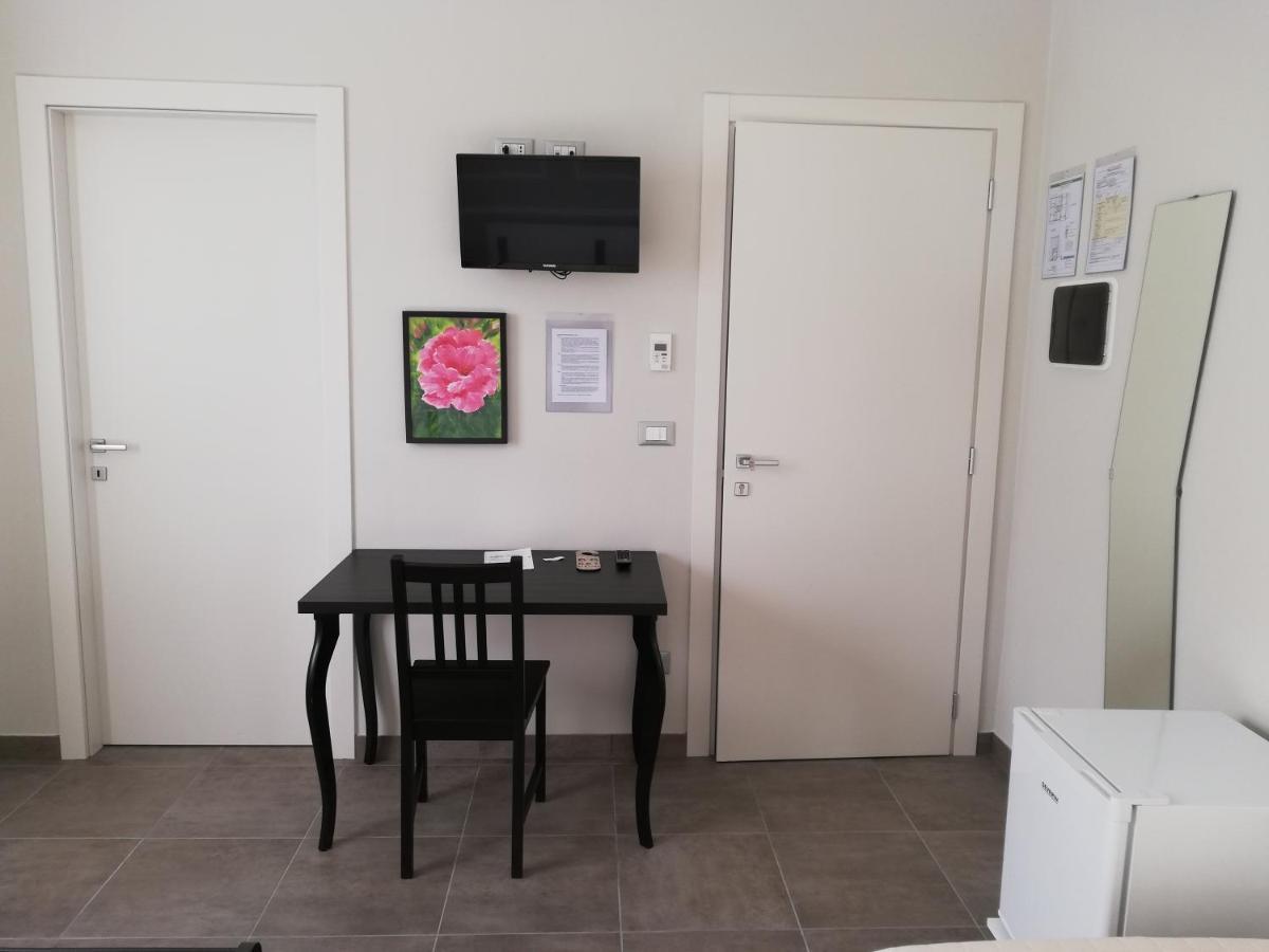 La Dama Room&Breakfast Russi Ngoại thất bức ảnh